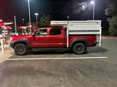2004 Four Wheel Camper Eagle Shell