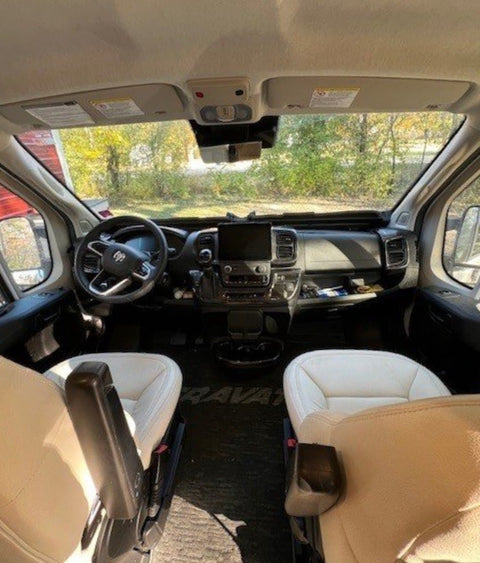 Couples getaway!  2023 Winnebago Travato 59GL Off grid luxury! — photo 3