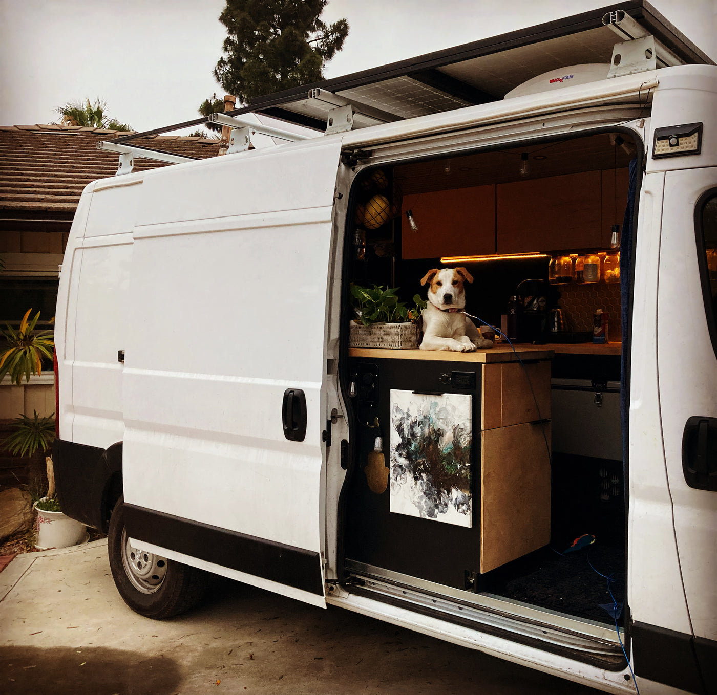 Lux Campervan | Starlink | Offgrid 2 Weeks | 4 Seasons | Huge Kitchen — photo 20