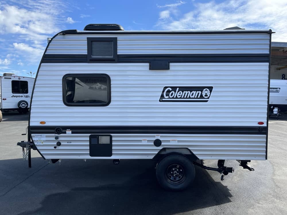  perfect for your next RV rental. This compact camper — photo 2