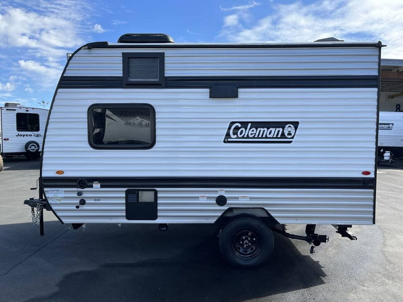  perfect for your next RV rental. This compact camper — photo 2