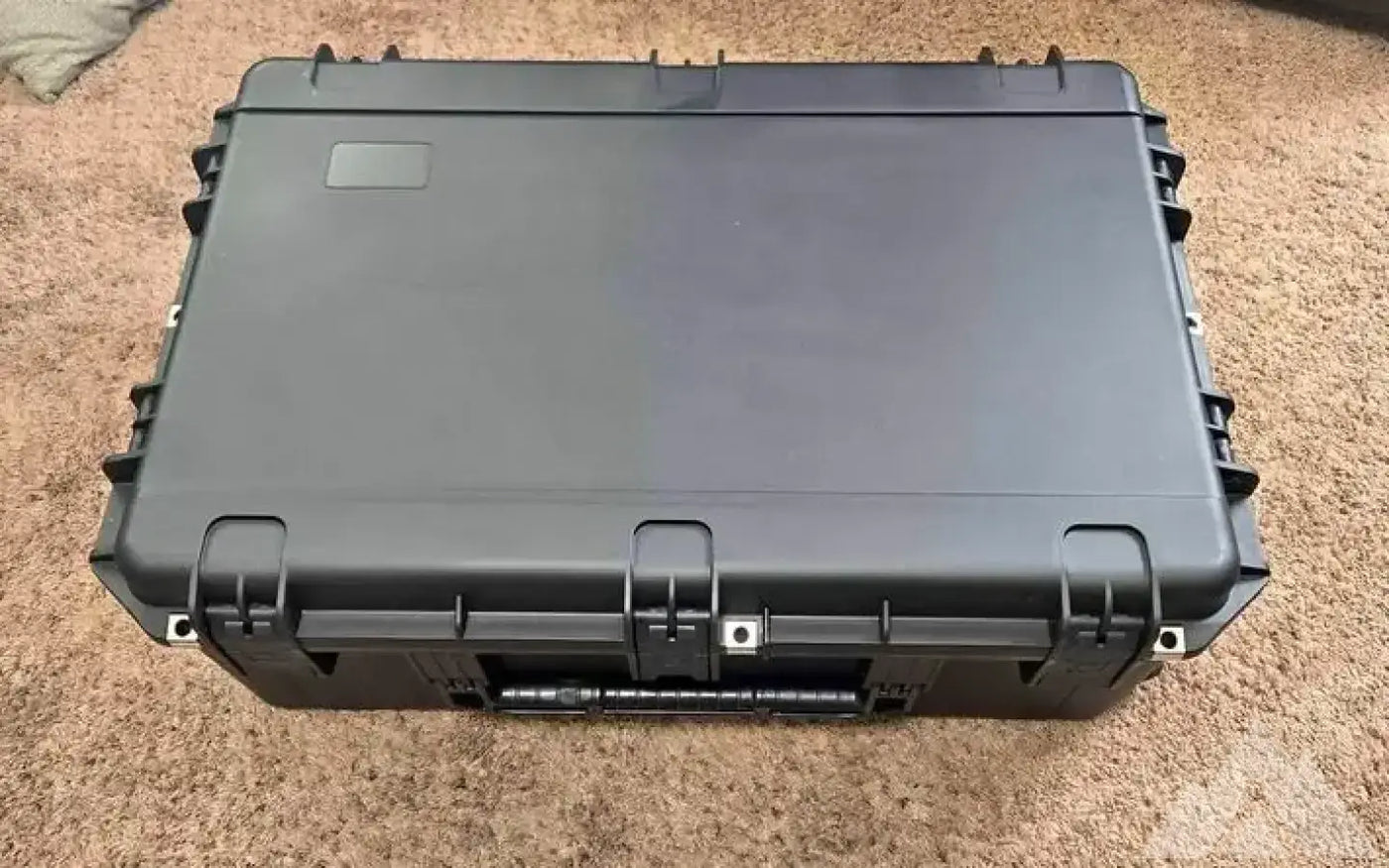 SKB Case - large -Over 50% OFF!! — new cases & cargo boxes for sale — photo 1