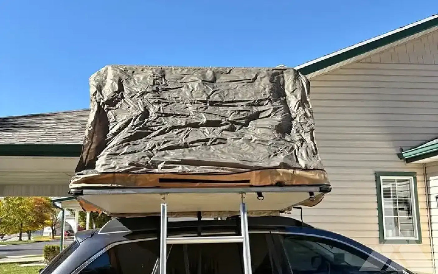 Smitty Built Overlanding Roof Tent — used rooftop tents for sale (photo 5)