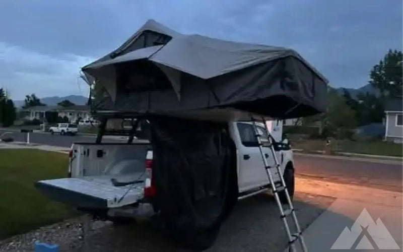 Smittybilt Gen 2 Overlander XL Roof Top Tent — used rooftop tents for sale (photo 4) — photo 4