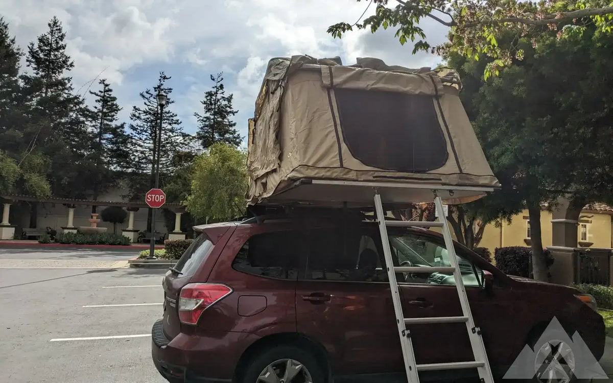 Smittybilt overland tent - SB2783 — used rooftop tents for sale — photo 1