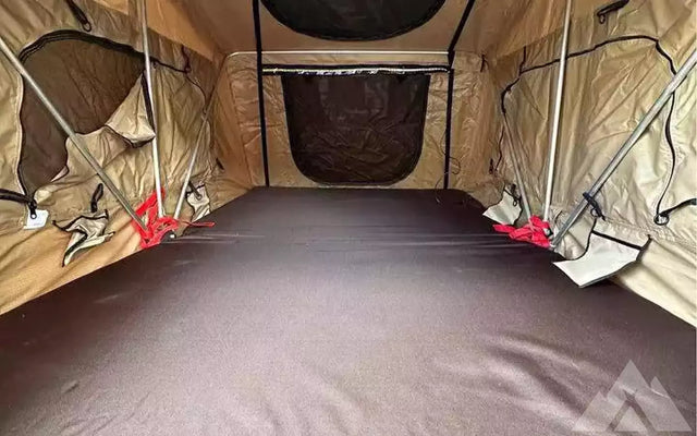 Smittybilt Overlander Roof Top Tent — photo 3
