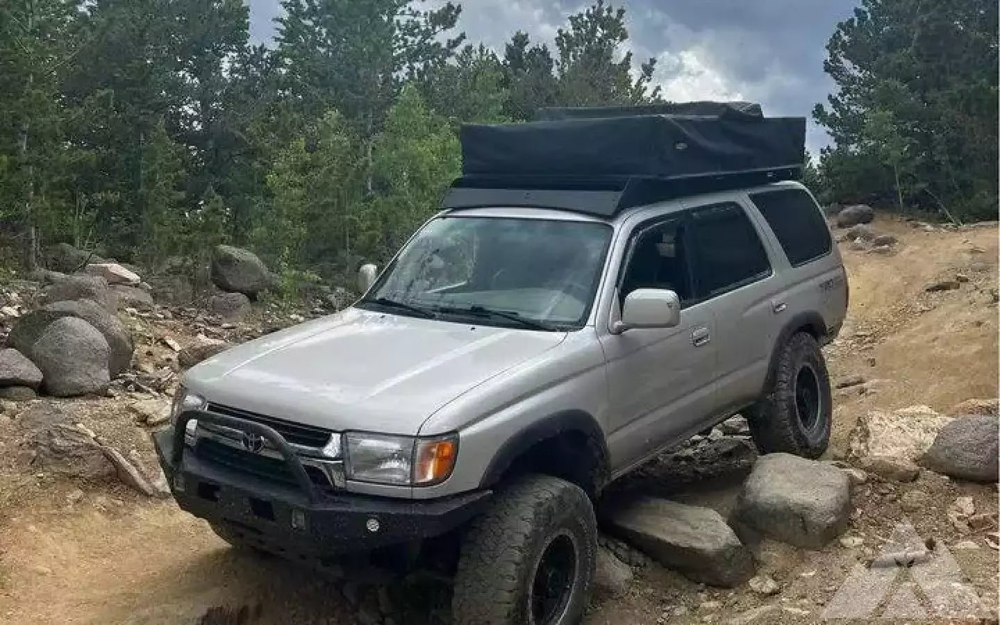 Smittybilt Overlander XL Rooftop Tent — used rooftop tents for sale (photo 3)