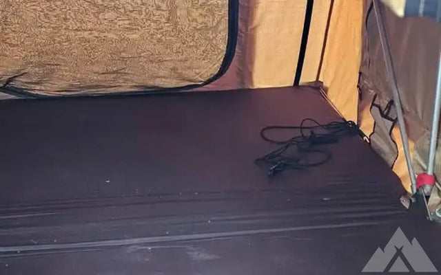Smittybilt overlander XL rooftop tent — photo 3