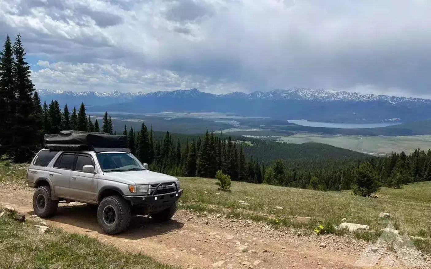 Smittybilt Overlander XL Rooftop Tent — used rooftop tents for sale (photo 4)