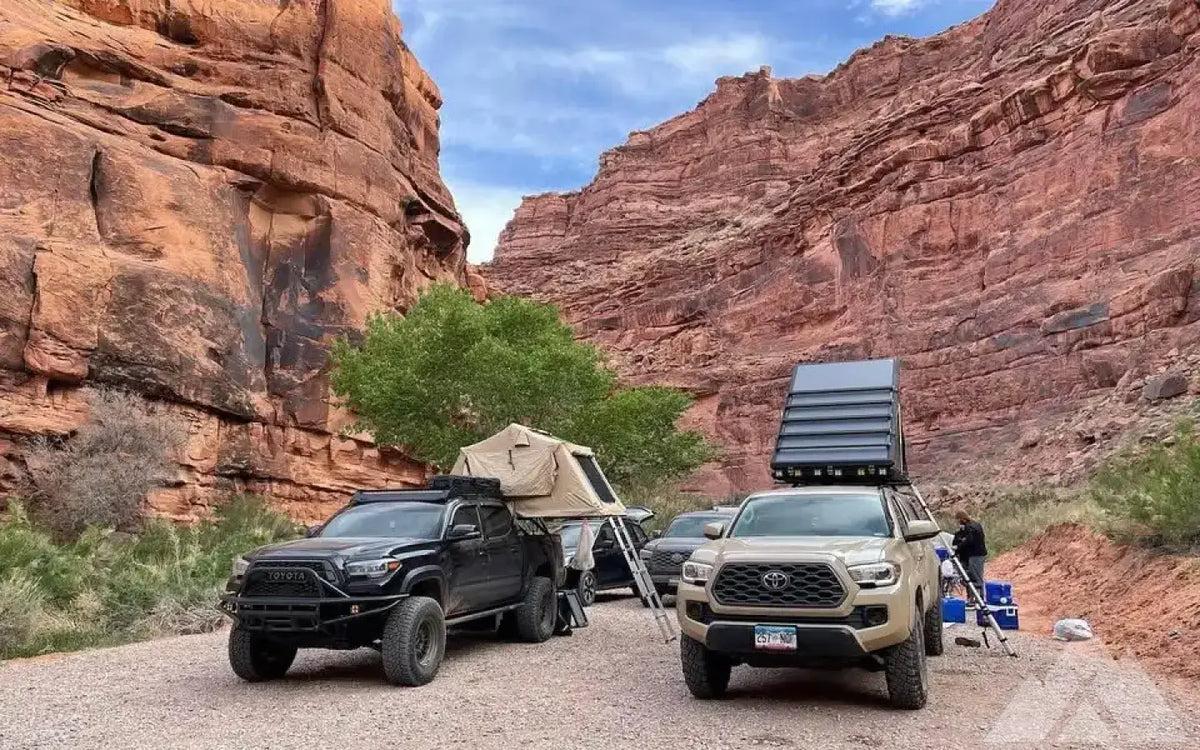 Smittybilt Roof Top Tent & 3rd Gen Tacoma Bed — used rooftop tents for sale (photo 2) — photo 2
