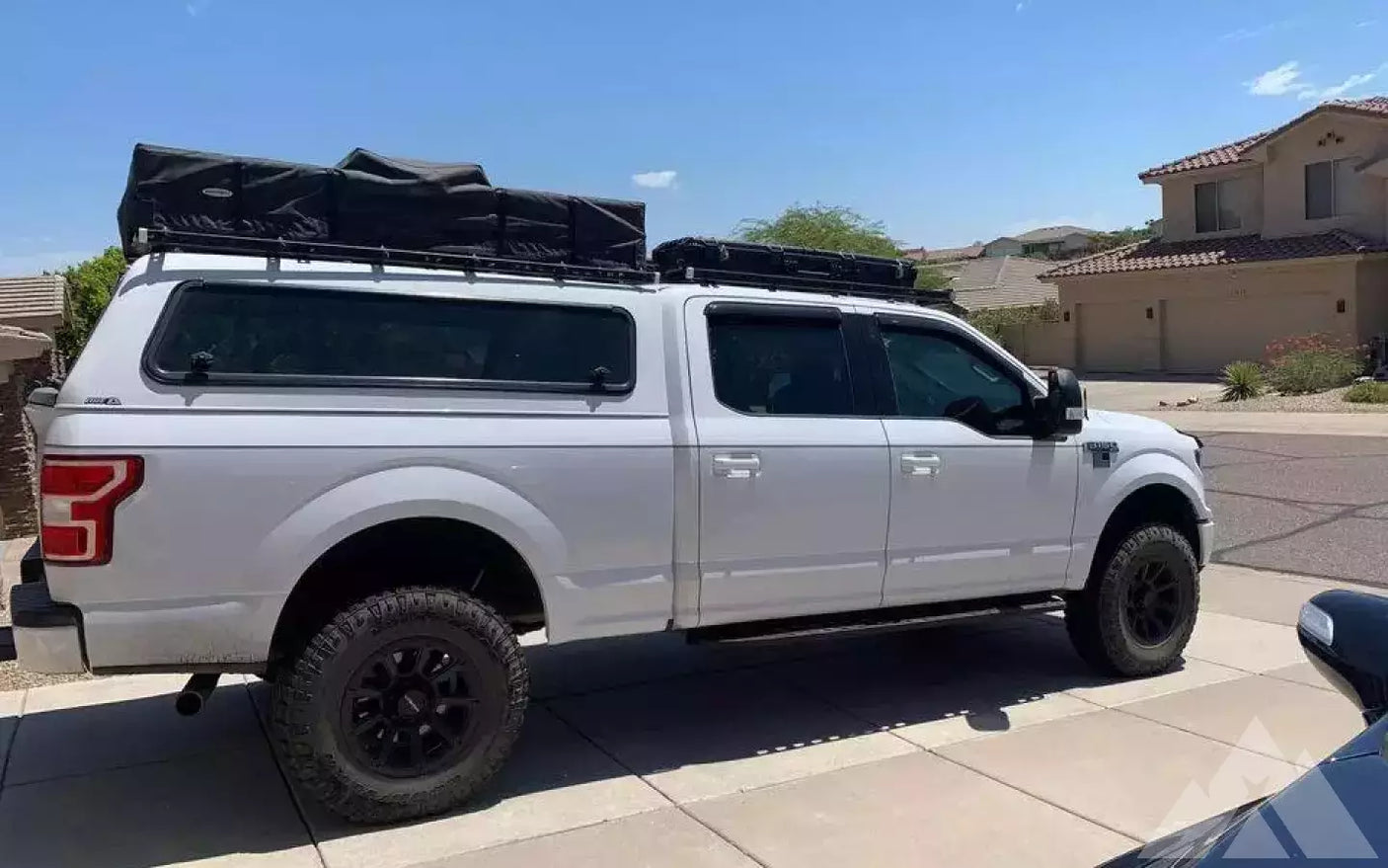 Smittybilt Rooftop Tent XL — used rooftop tents for sale (photo 4)