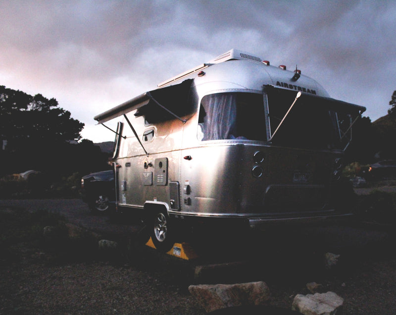  hitched to a black SUV — photo 6