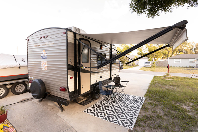 Cozy Couple - Sleeps 2 - Fully Stocked - EZ Tow — photo 5