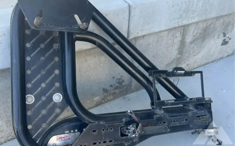 Spare tire swing out - hitch mounted