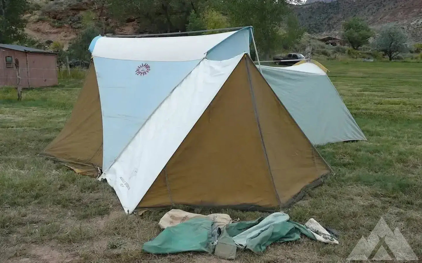 Springbar Tent 10X14 Canvas Lounge Plus 2 Detachab — used tents & canopies for sale (photo 3)