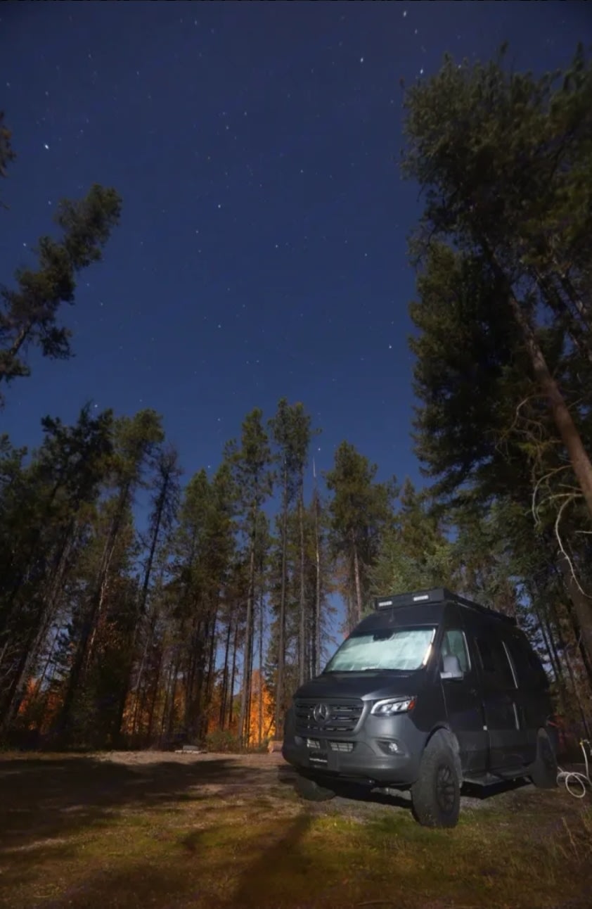 2025 AWD Winnebago Revel 44E "George" Unlimited Miles Montana + Starlink — photo 18
