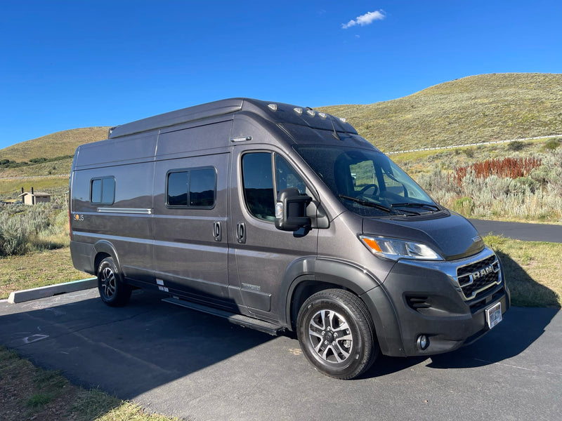  a gray camper van with pop-top — photo 1