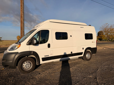 2021 Winnebago Solis 59P — photo 4
