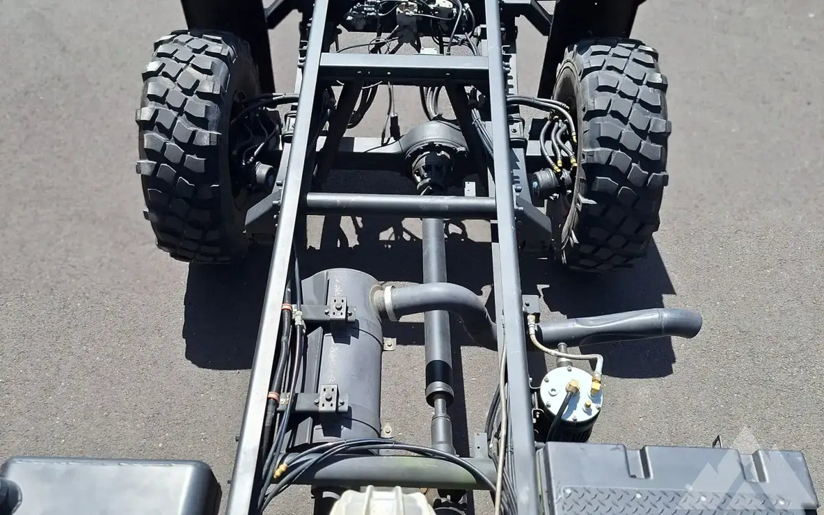 Stewart and Stevenson M1078 RESTO/MOD Civilianized — photo 8