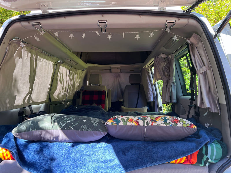  convertible rear seating for sleeping — photo 6