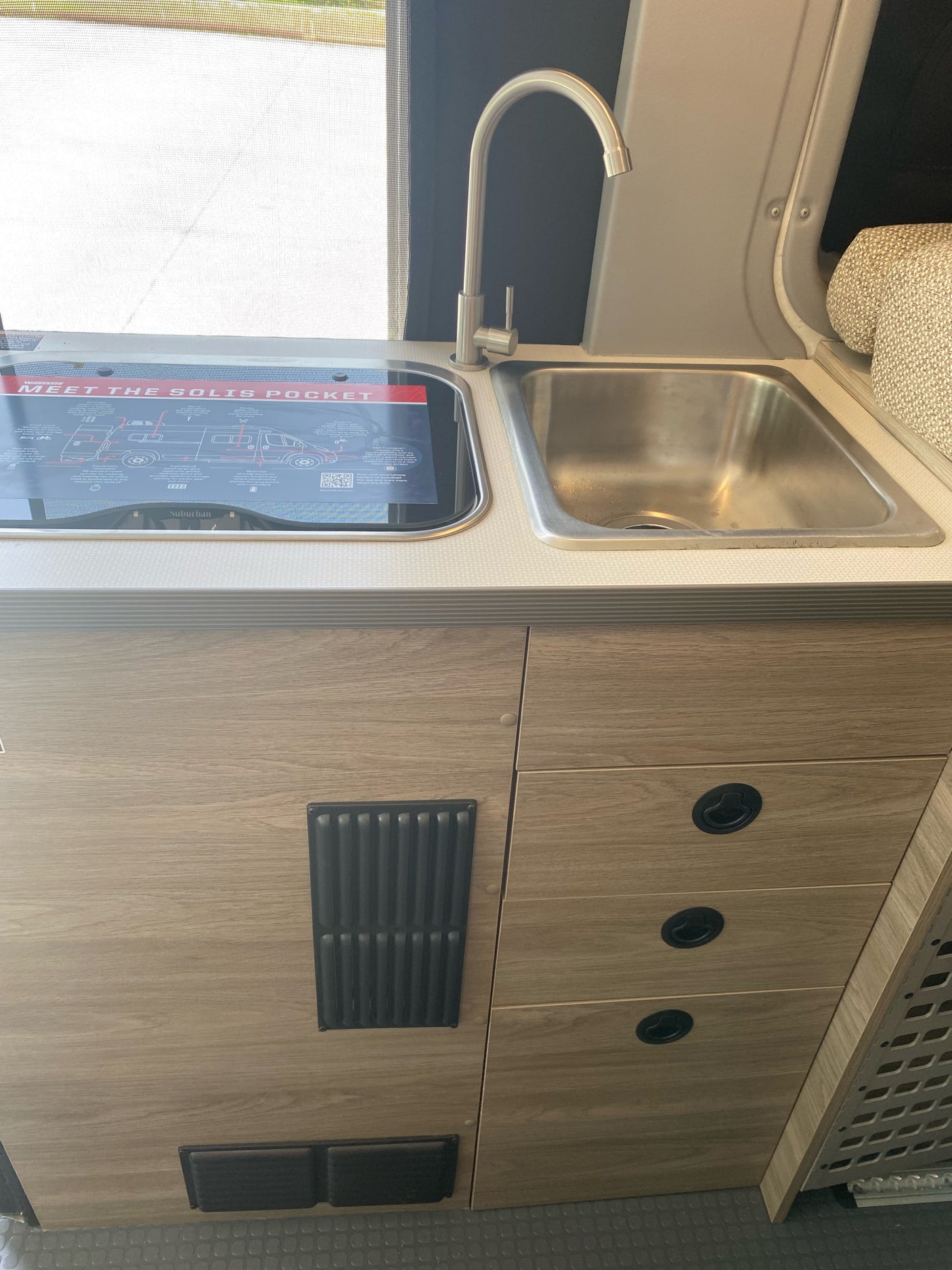2023 Winnebago pocket Solis