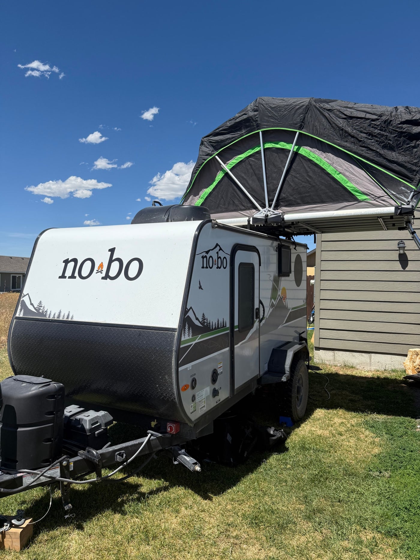  equipped with a Freespirit rooftop tent and Rhino-Rack awning — photo 2