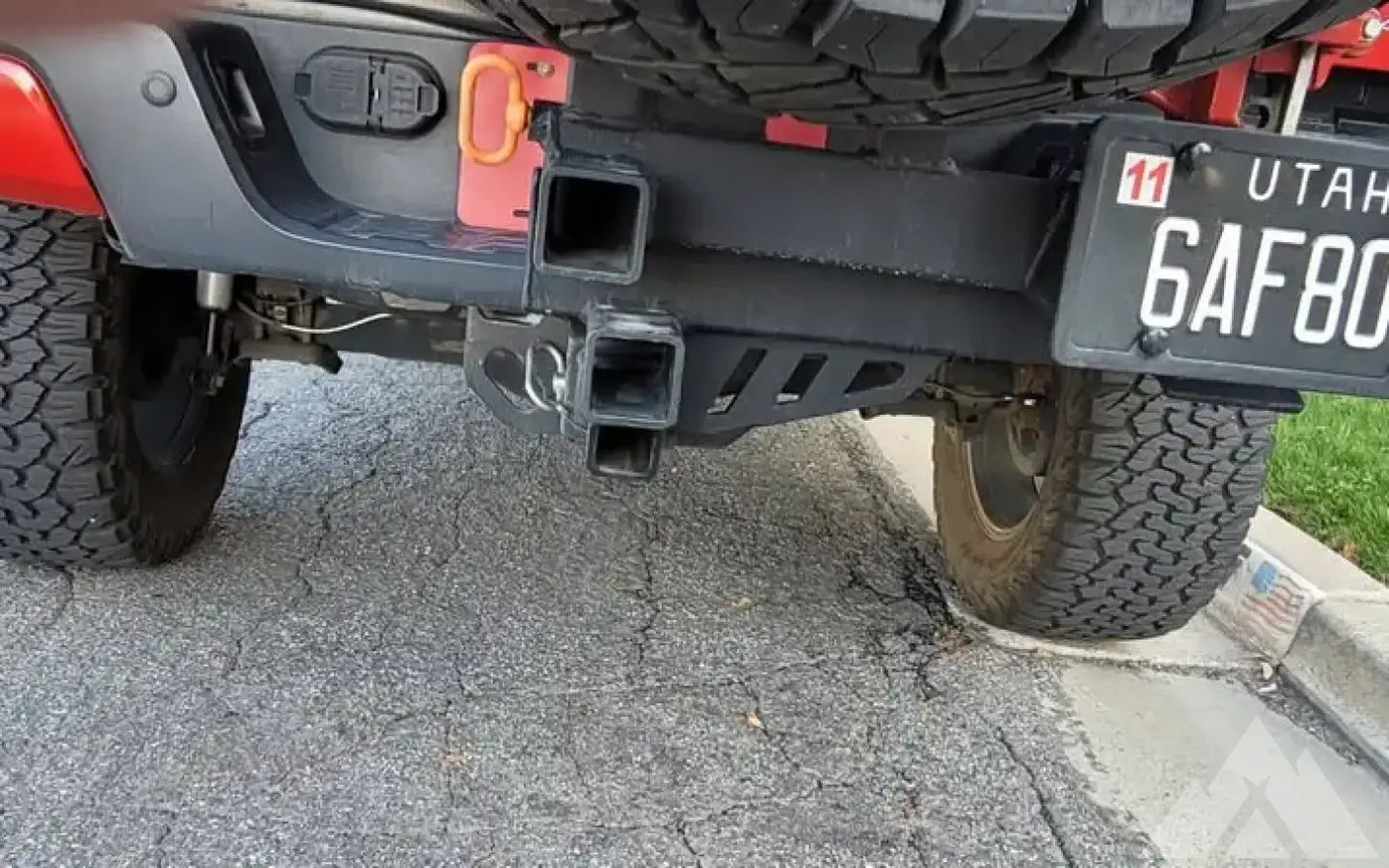 SWINGOUT HITCH SPARE TIRE CARRIER, HIGH LIFT JACK — used tire carriers & swing outs for sale (photo 4)