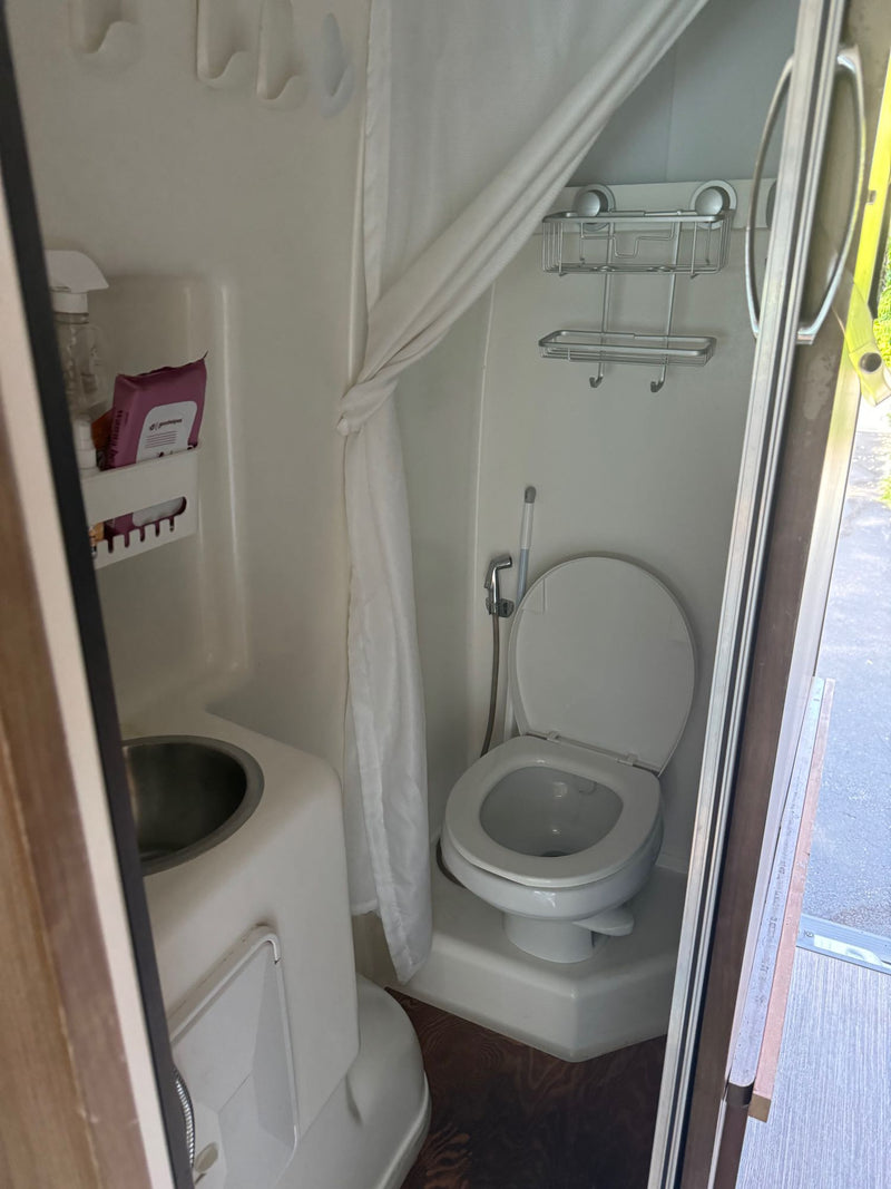 “Sunny” adventure van — photo 20