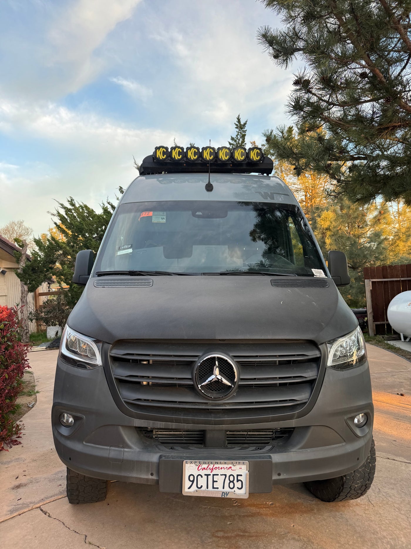  a Winnebago Revel 4x4 — photo 2