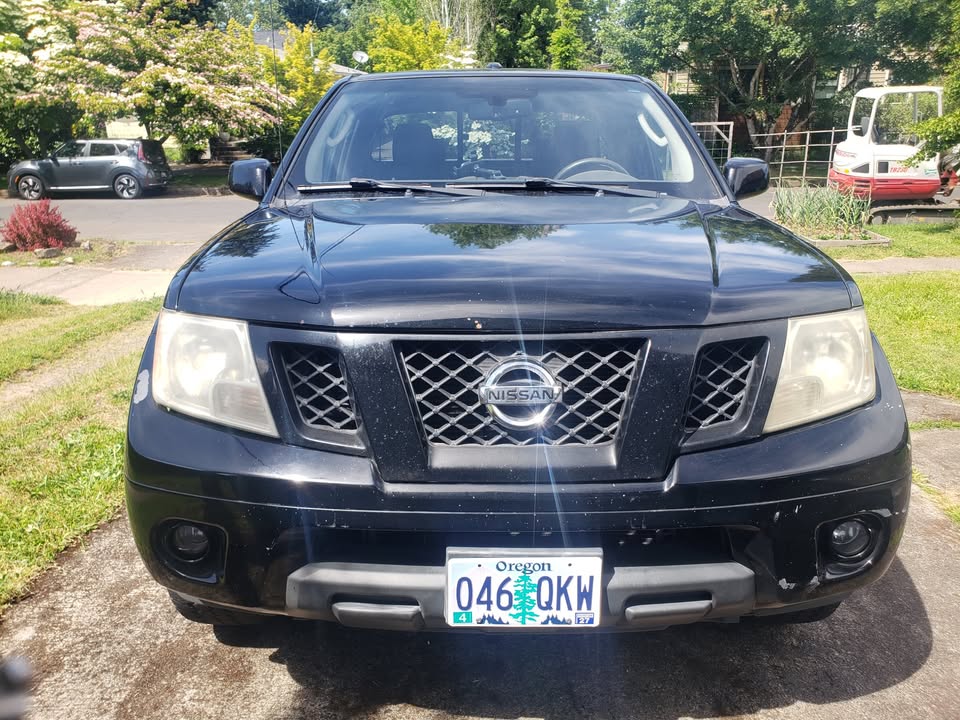 2011 Nissan frontier pro-4x in Portland, OR (photo 3) — photo 3
