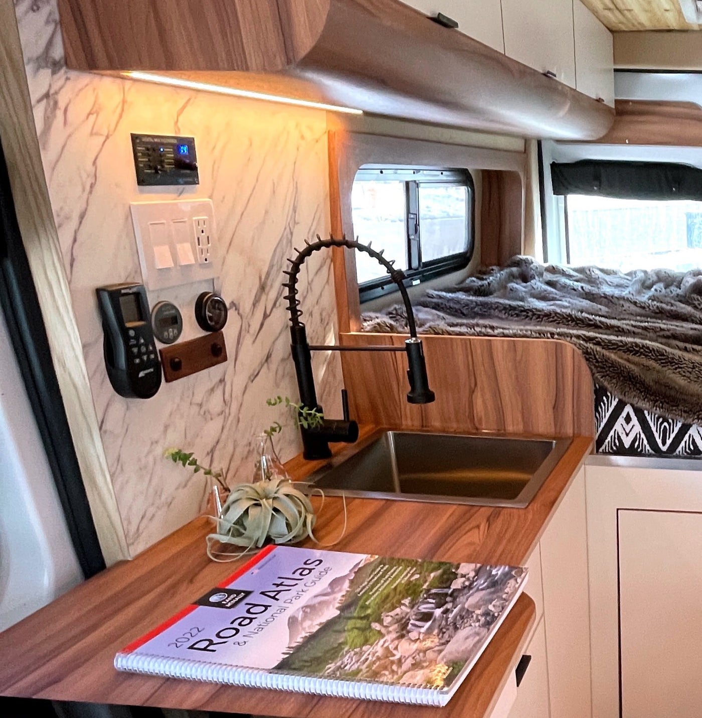 Le Rêve Adventure Van Converted 2021 Promaster 2500 — photo 3