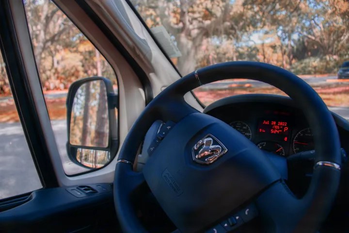 "Lux" 2022 Winnebago 59G, Fully Contained OFF Grid Capable! Air Conditioned — photo 16