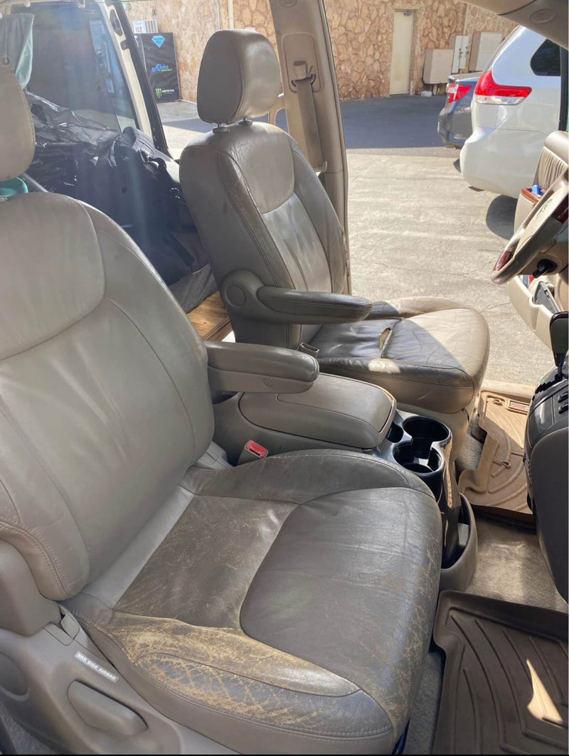 and festive string lights.|Minivan interior — photo 9