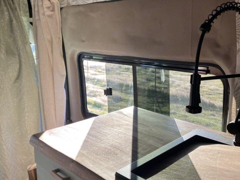 Sunni the Van - pet friendly | shower | AC | spacious — photo 2