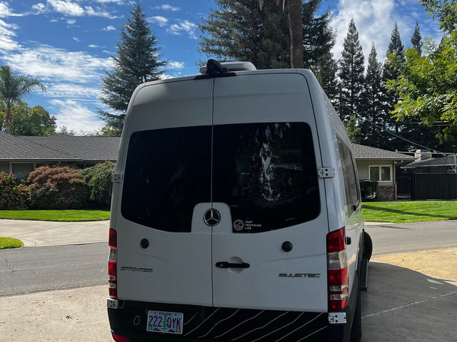 Family Friendly Mercedes Camper-Sleeps 4 — photo 3