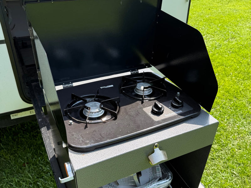  perfect for an RV rental camping trip.|This rv rental's side panel features city water and cable/satellite hookups — photo 5