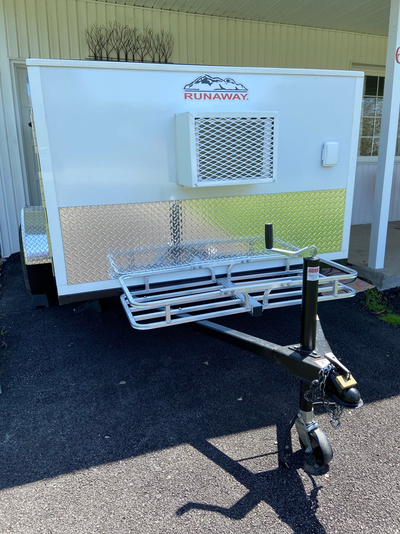 2021 Runaway Campers Rangerunner - Pets Welcome! — photo 7