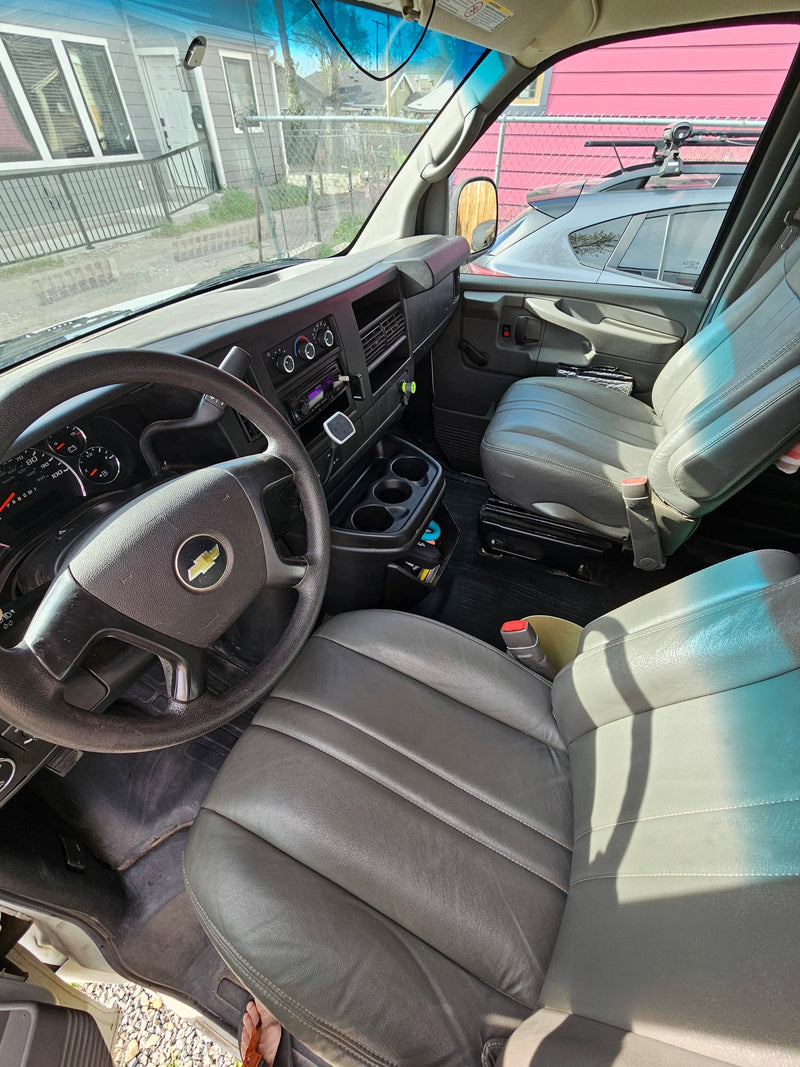  front seats — photo 13