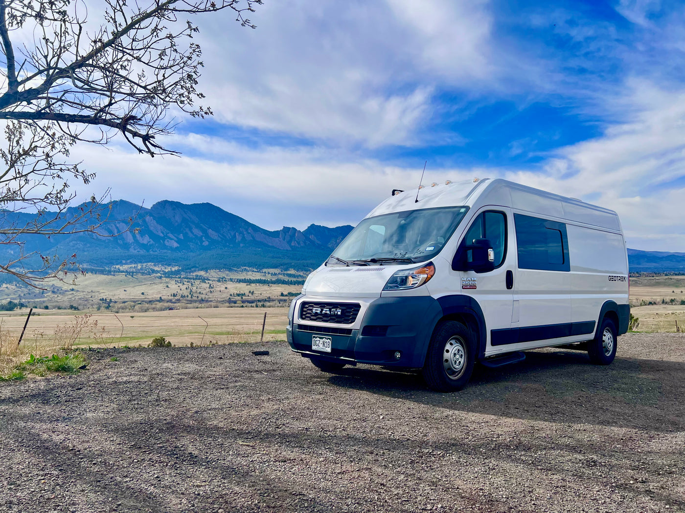 Chappie – GeoTrek Off-Grid Campervan | AC | Outdoor Shower | Toilet — photo 3