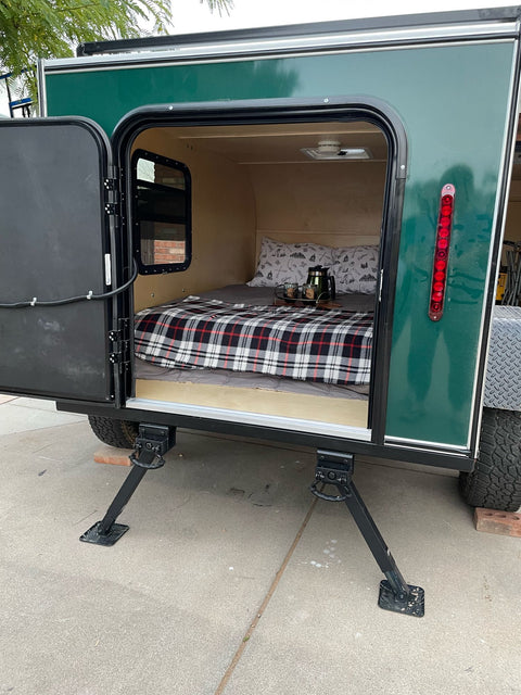Off-Grid Adventure Trailer: Compact, Hookup-Free, Off-Road Ready — photo 3