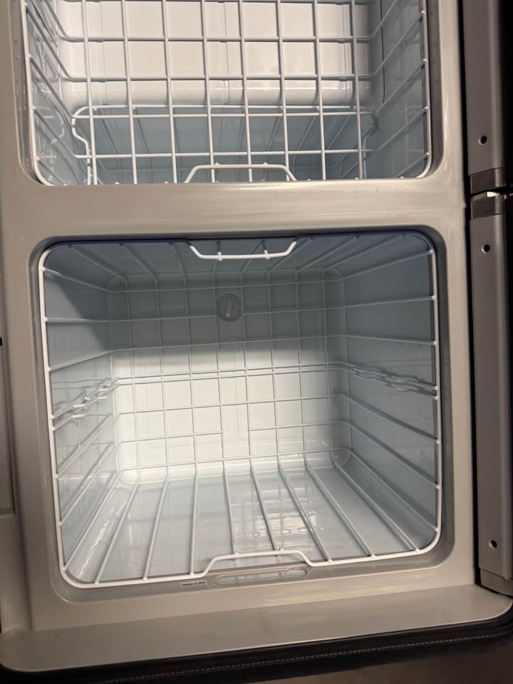 Dometic fridge CFX3 75DZ Portable Powered Cooler / Fridge in Mesa, AZ (photo 10) — photo 10