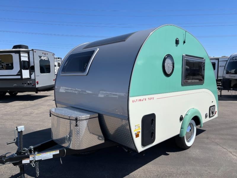 Lightweight Retro Style Camper — photo 4