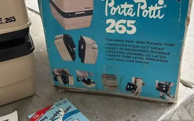 THETFORD 265 PORTA POTTY — photo 3