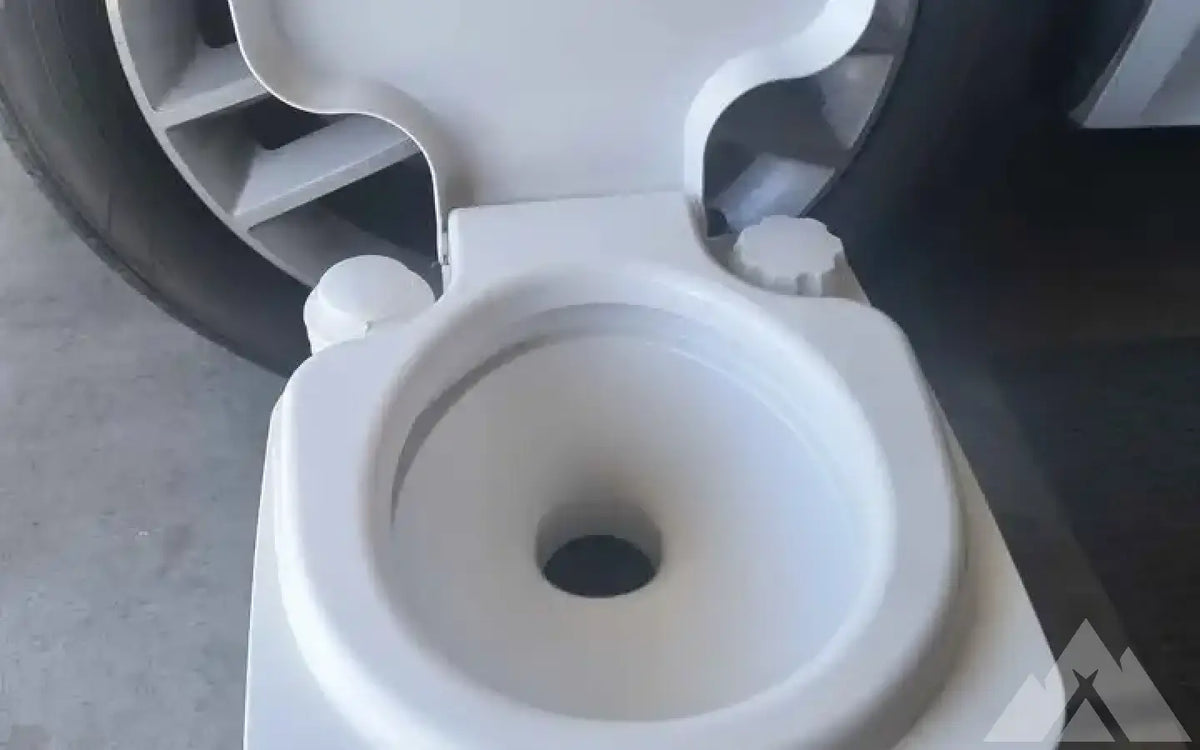 Thetford porta potti 135 camp toilet — used showers & toilets for sale (photo 3) — photo 3