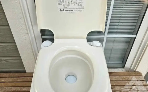 Thetford Porta potti 555