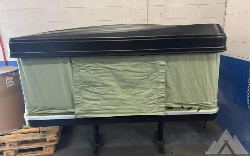 Thule Basin Roof top tent! BRAND NEW IN BOX! — new rooftop tents for sale (photo 7) — photo 7