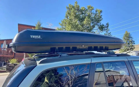 Thule mountaineer roof cargo box
