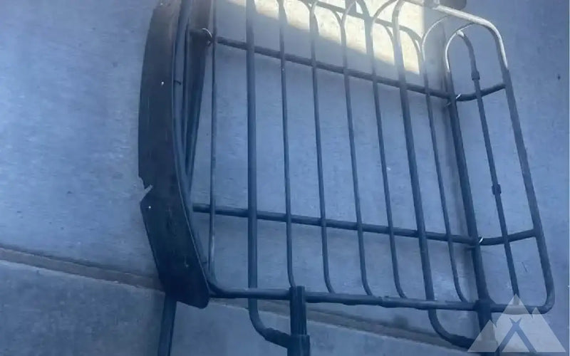 Thule Roof Rack w/ crossbars — used racks for sale (photo 2) — photo 2