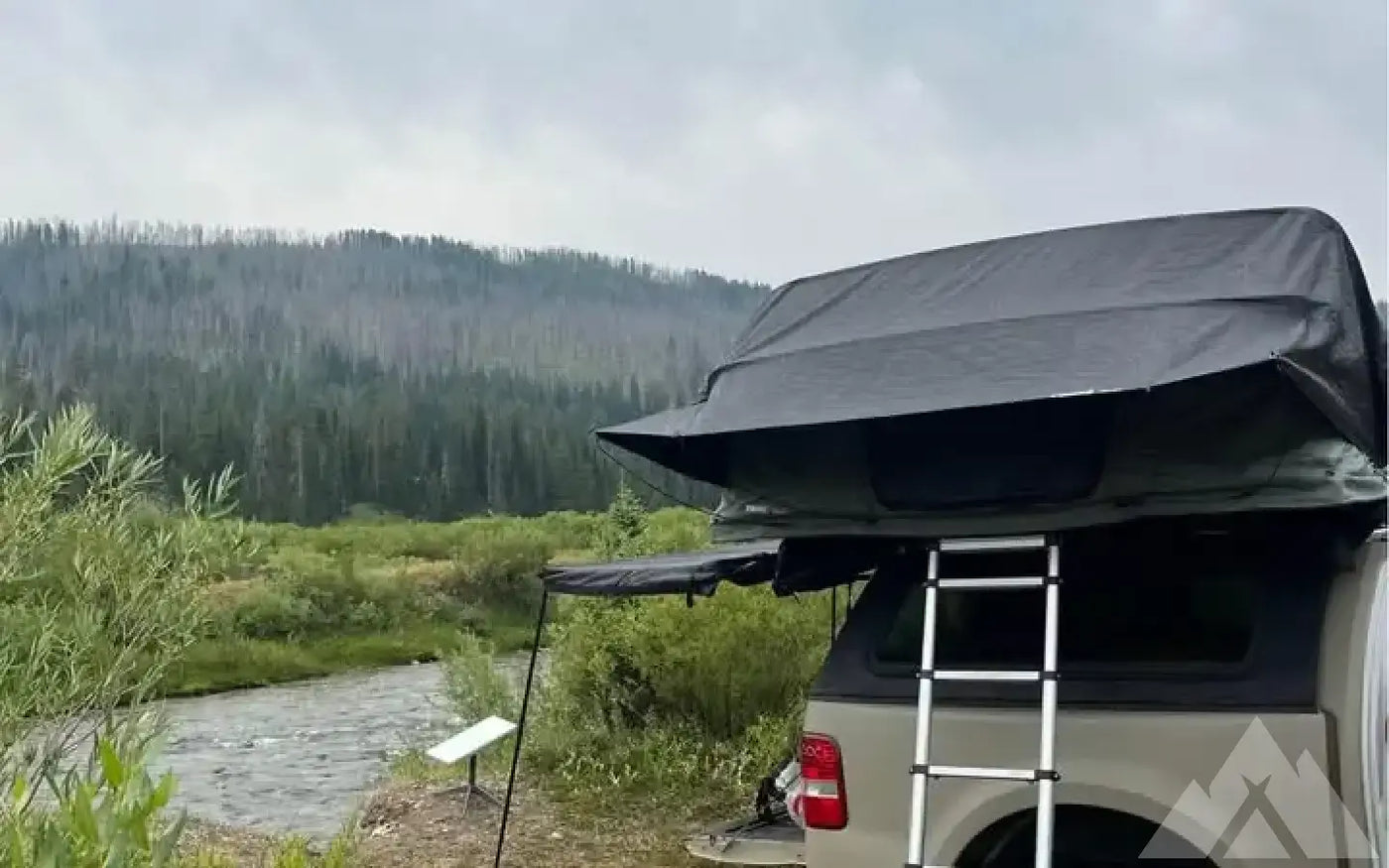 Thule tepui foothill rooftop tent — used rooftop tents for sale (photo 2) — photo 2