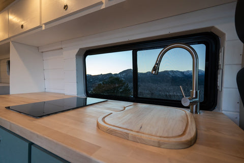 HoneyVroom Van - all you need for an intro to vanlife — photo 2